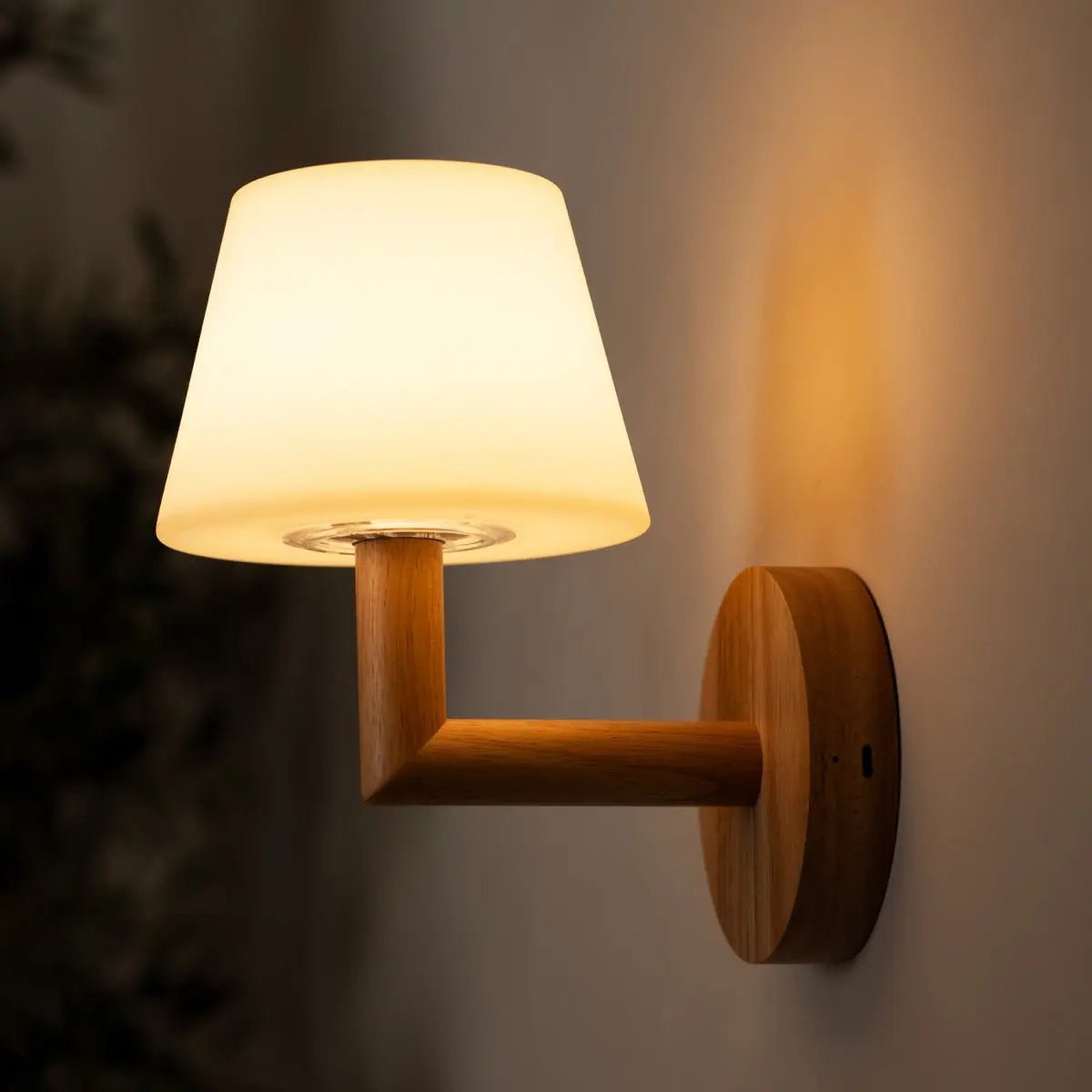 Ted lichtbruin houten oplaadbare wandlamp | Draadloze en dimbare verlichting