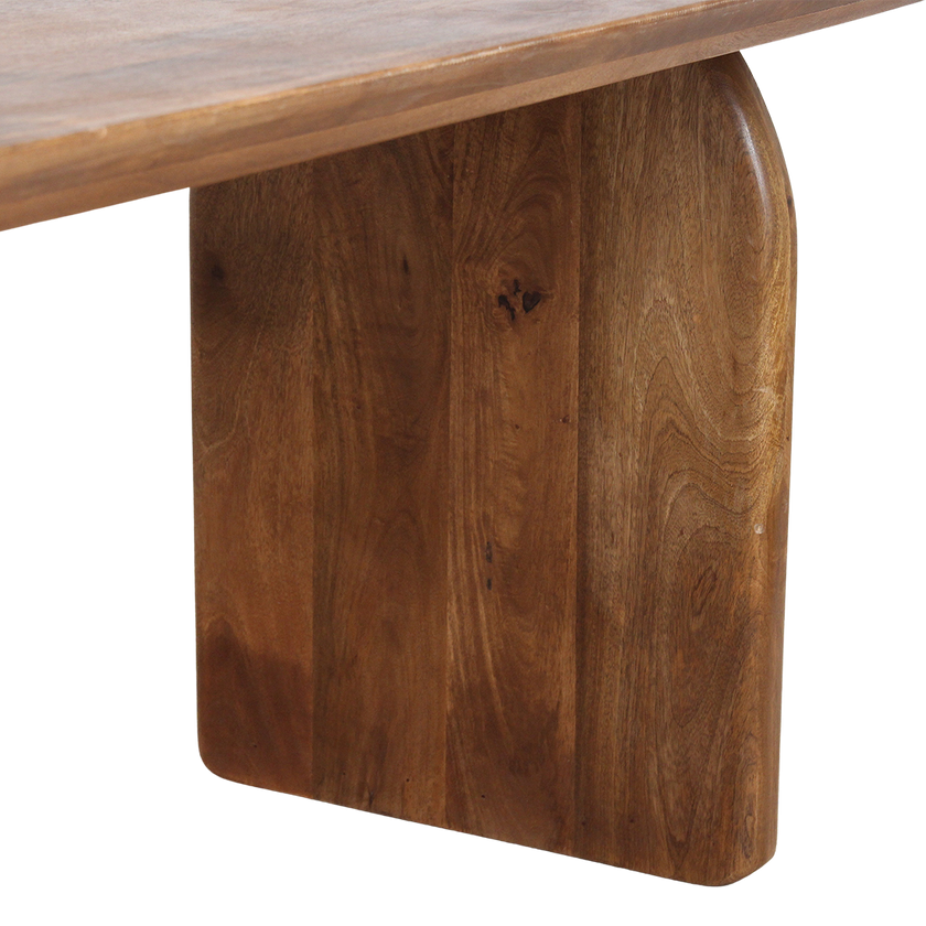 Bullnose eettafel bruin gesloten onderstel