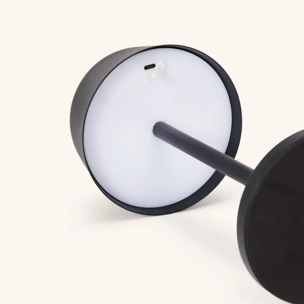 Anton Zwarte Oplaadbare Tafellamp | Stijlvolle en draadloze verlichting