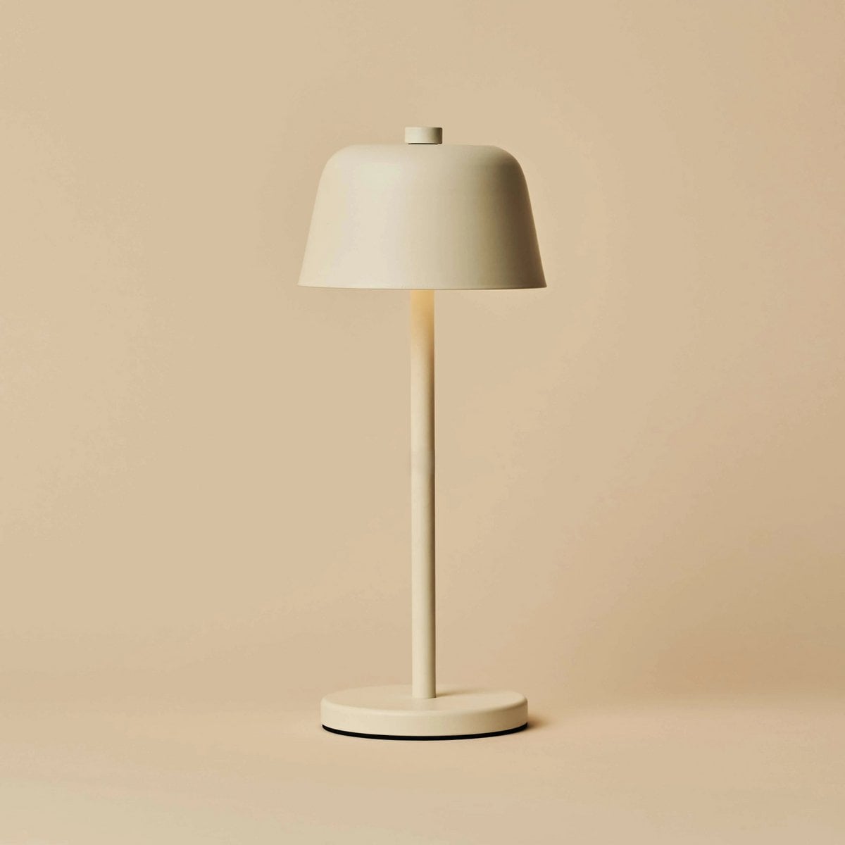 Anton vanille oplaadbare tafellamp | Stijlvolle en draadloze verlichting