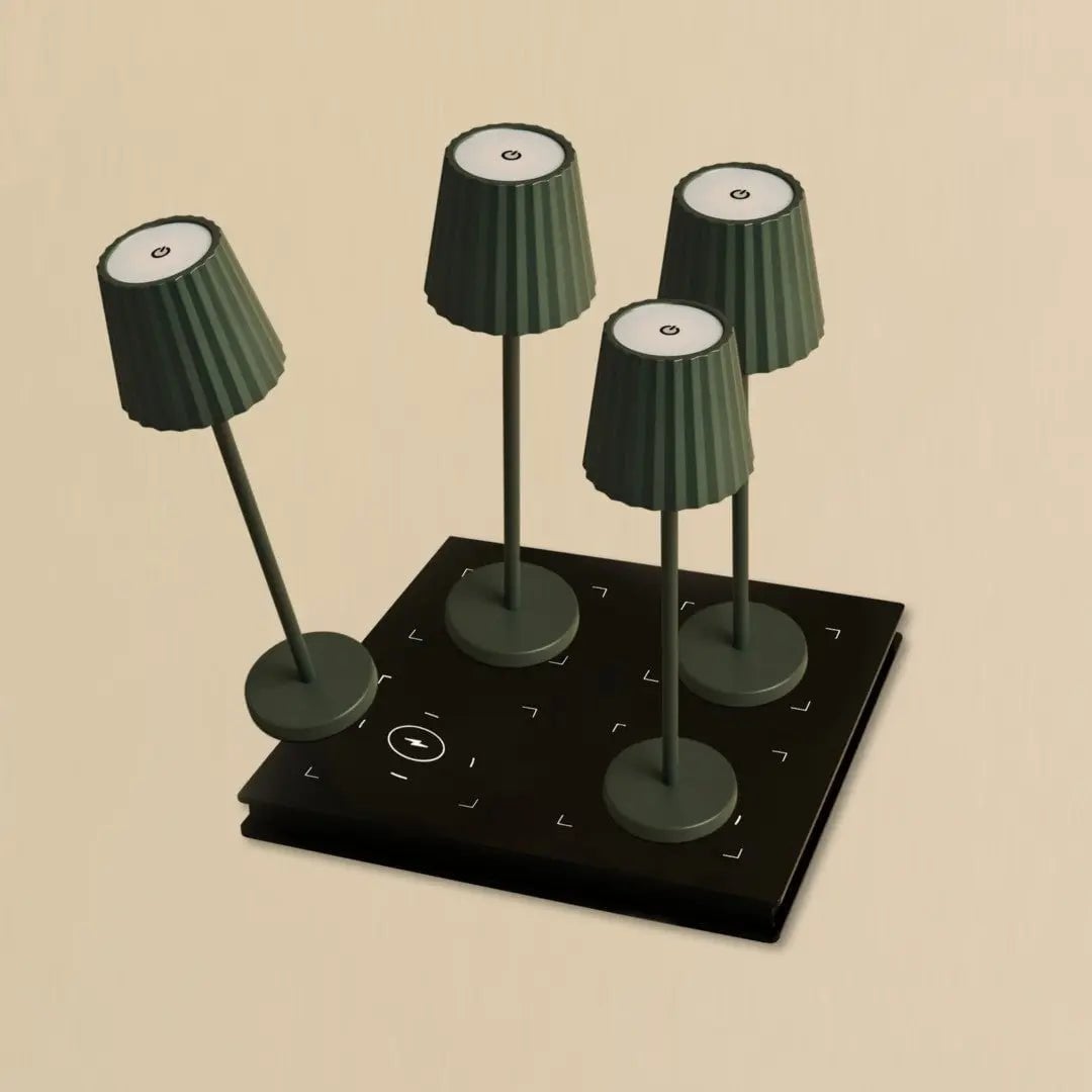 Combiset Professioneel | 4 x Maya Olijfgroene Oplaadbare Tafellampen & 1 x Amstel Oplaadstation