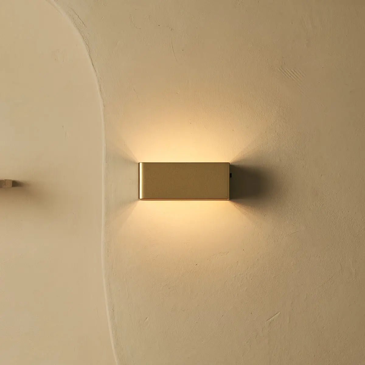 Tessa Goud Oplaadbare Wandlamp | Bewegingssensor, 20 lichtmodi Afstandsbediening