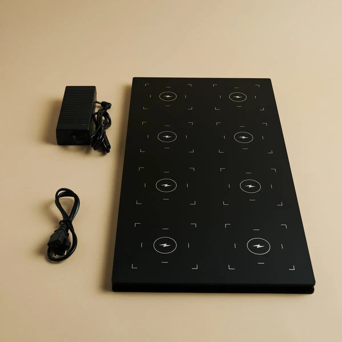 Combiset Professioneel | 8 x Wouter Sage Green oplaadbare tafellampen en 1 x Central Station laadstation