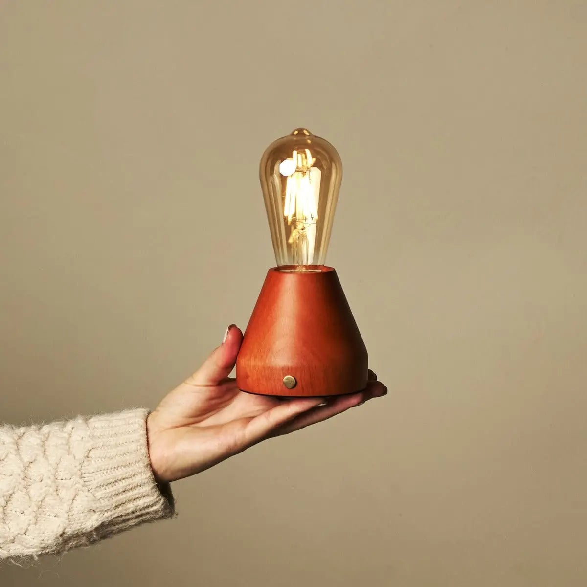 Zavi Kastanjebruine Oplaadbare Tafellamp | LED, draadloos en batterijduur van 80 uur