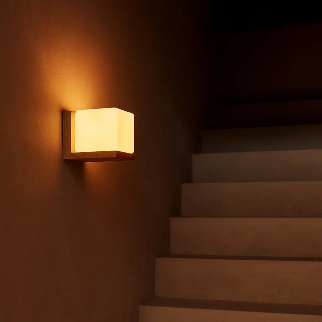 Lizzy Lichtbruine Oplaadbare Houten Wandlamp | Snoerloze, dimbare en stijlvolle verlichting