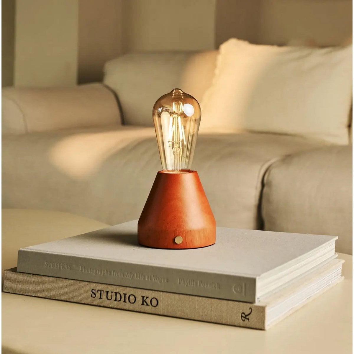 Zavi Kastanjebruine Oplaadbare Tafellamp | LED, draadloos en batterijduur van 80 uur