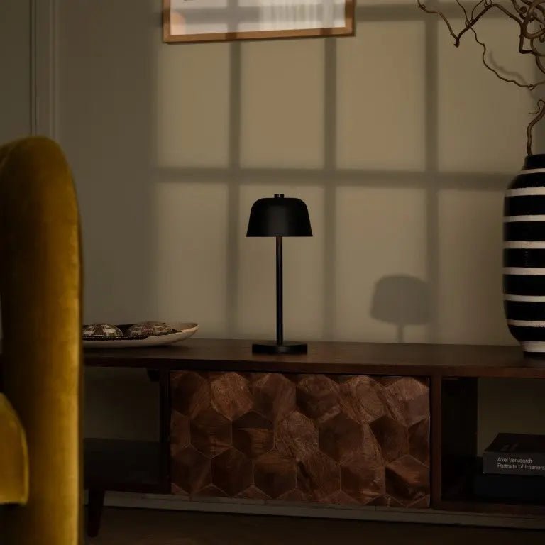 Anton Zwarte Oplaadbare Tafellamp | Stijlvolle en draadloze verlichting