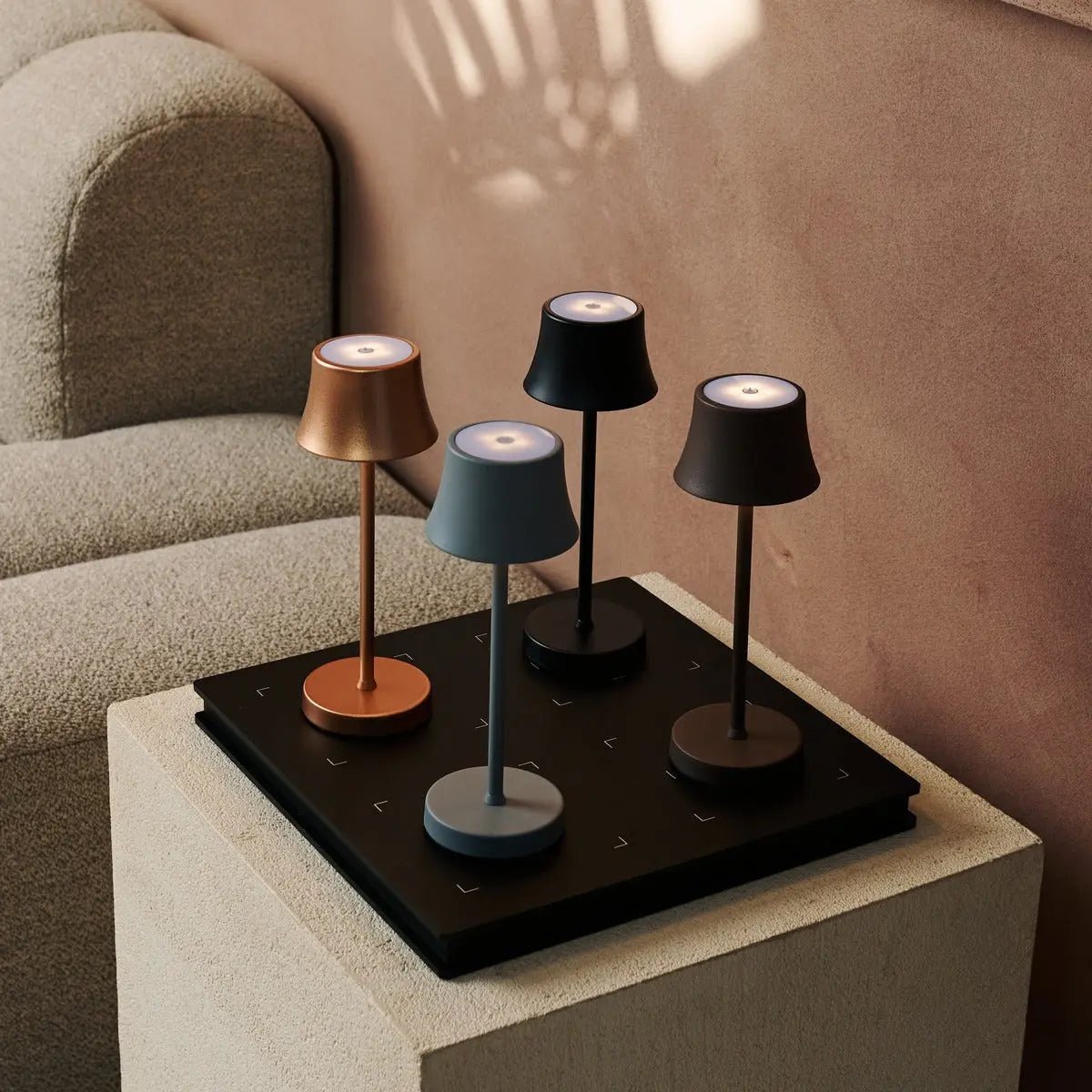 De Pijp Mini Mokka Bruin Oplaadbare Tafellamp | Draadloos opladen en dimbaar