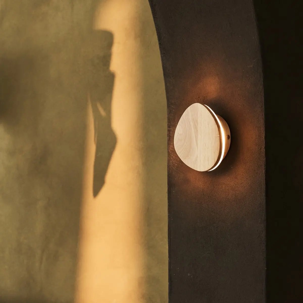 Lulu Lichtbruine draadloze oplaadbare wandlamp | Dimbare lamp en 3 lichtmodi