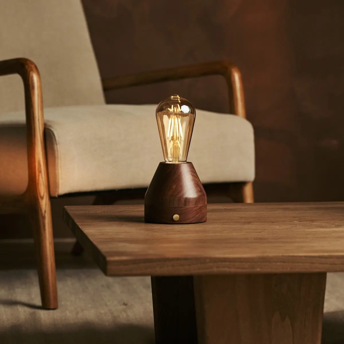 Zavi Walnoot Oplaadbare Tafellamp | LED, draadloos en batterijduur van 80 uur