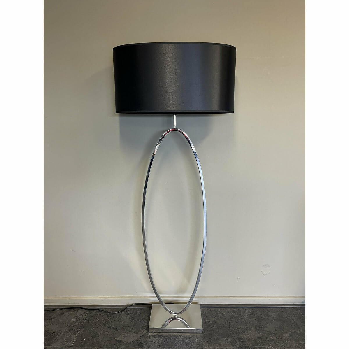 XL Ring Lamp Chrome - Luxury Living B.V.