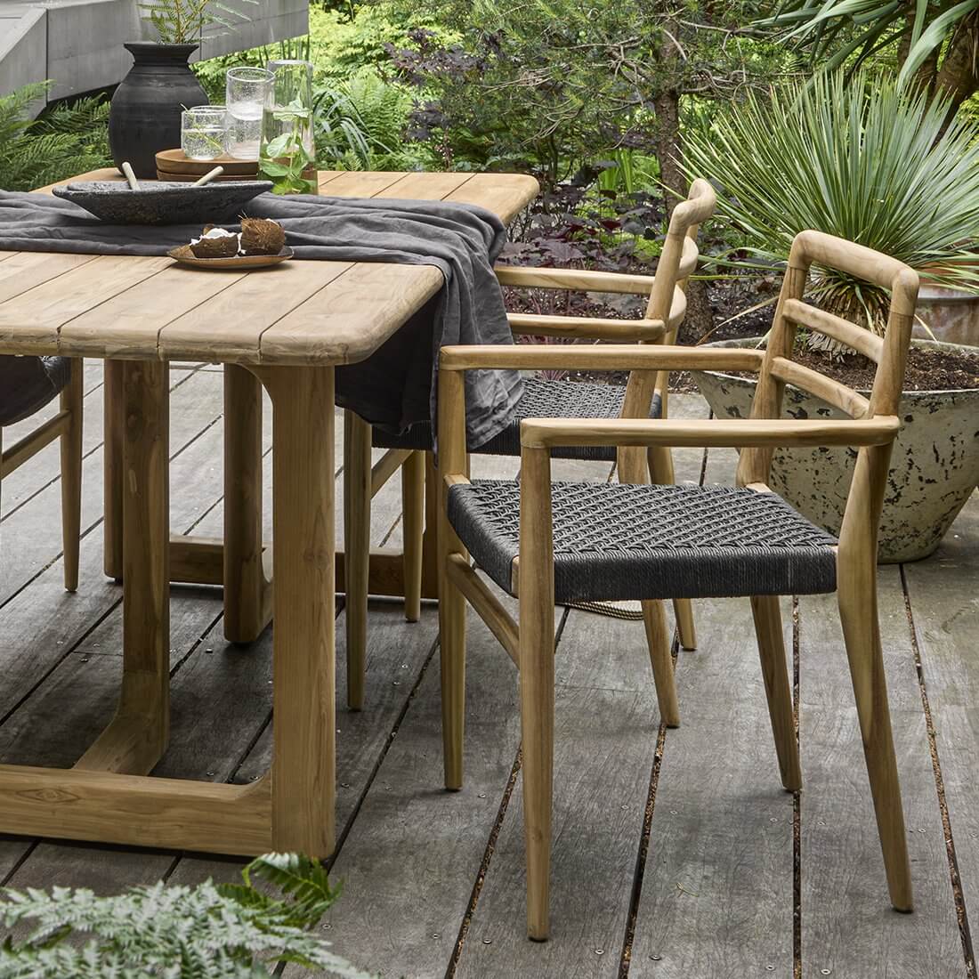 Verano tuinstoel met armleuning zwart - Raw Materials