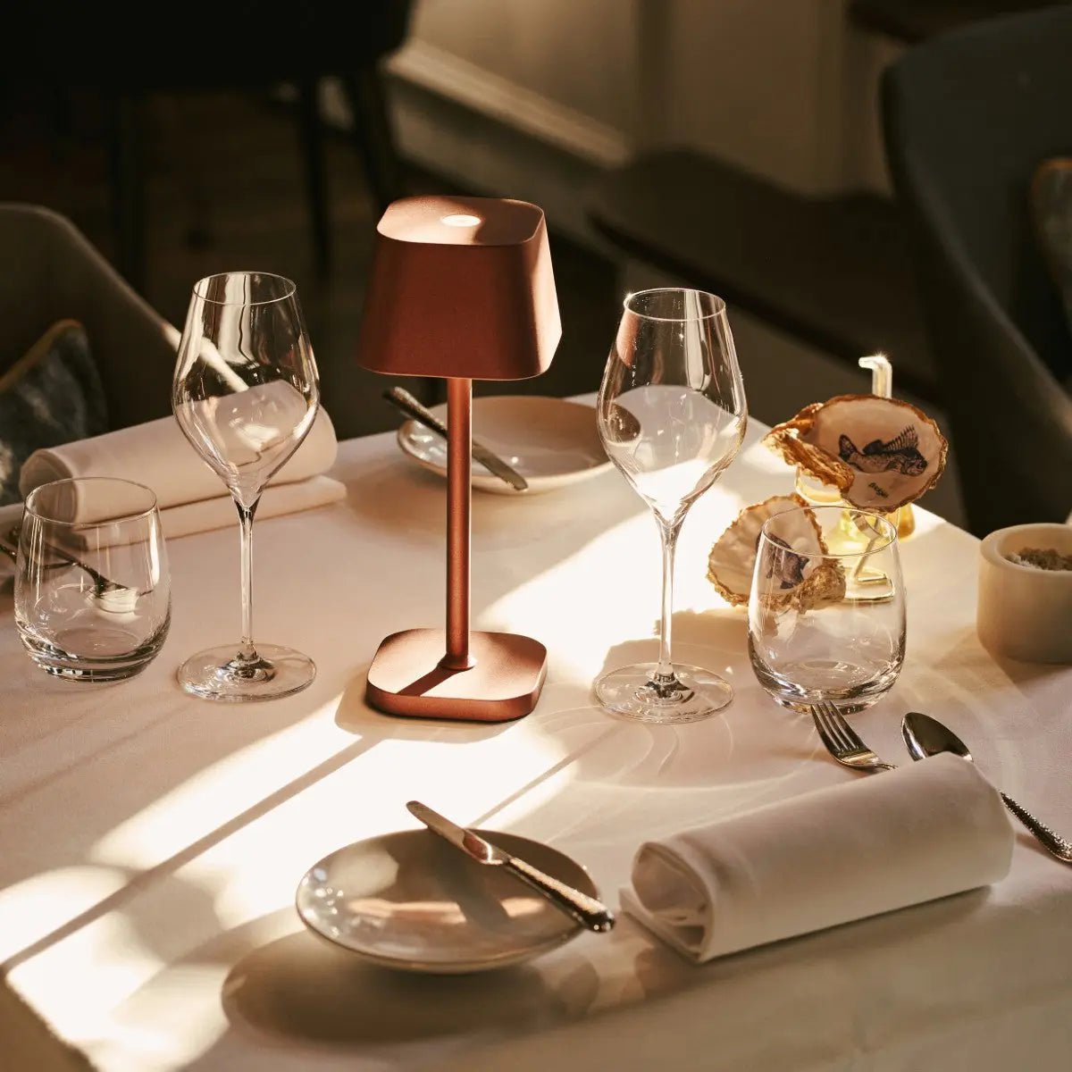 Ava Bronzen Oplaadbare Tafellamp | Stijlvol, draadloos en dimbaar