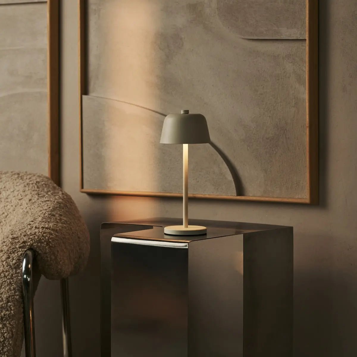 Anton vanille oplaadbare tafellamp | Stijlvolle en draadloze verlichting