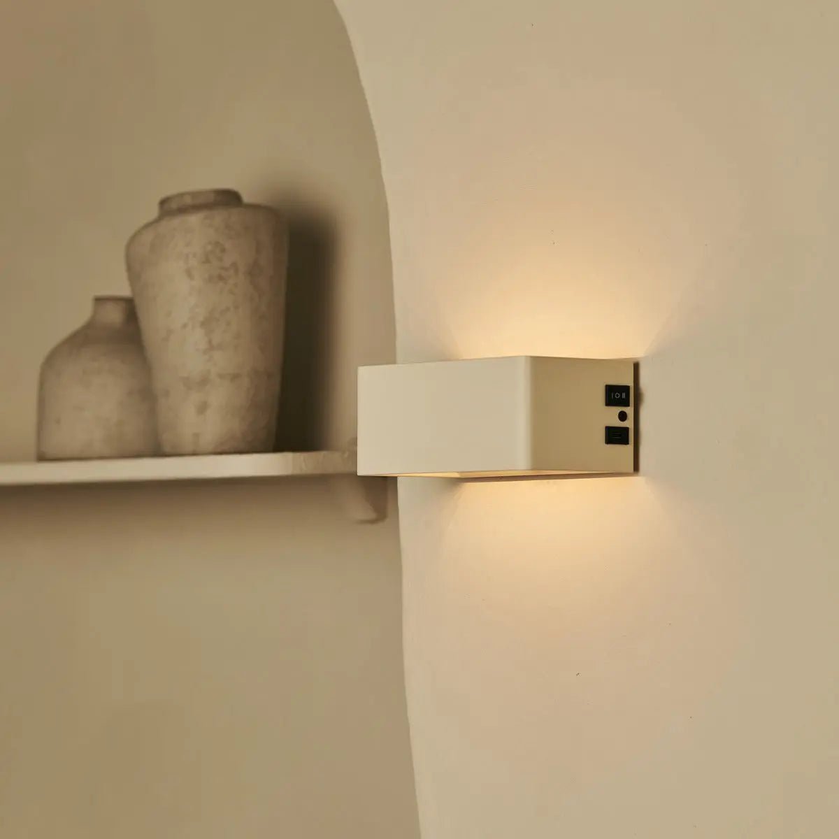 Tessa Vanille Oplaadbare Wandlamp | Bewegingssensor, 20 lichtmodi Afstandsbediening