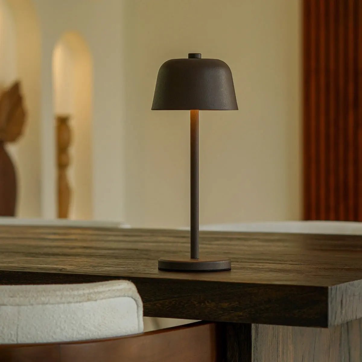 Anton Mokka Bruin Oplaadbare Tafellamp | Strakke en draadloze verlichting