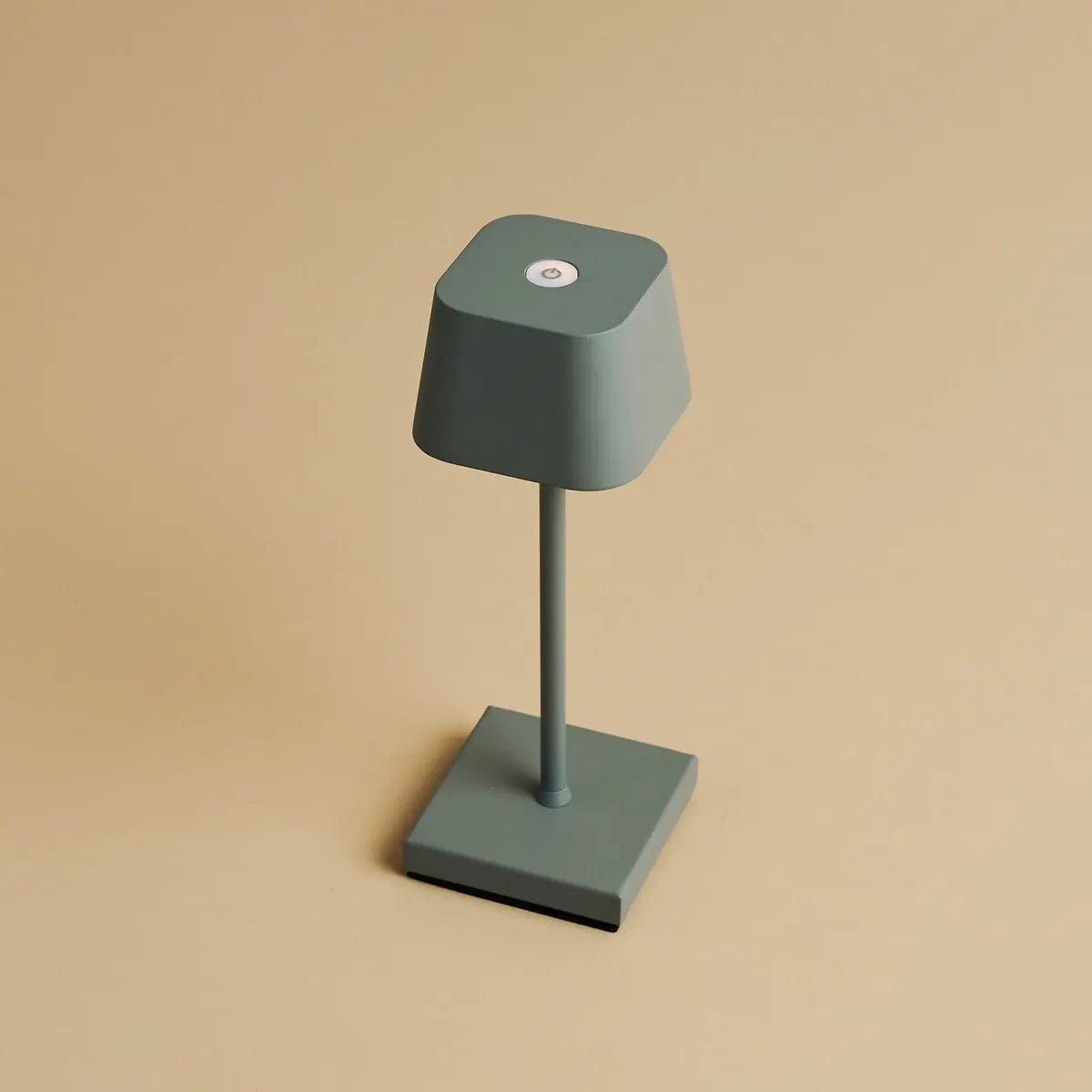 Combiset Professioneel | 8 x Sarphati Mini Mouse grijze oplaadbare tafellampen en 1 x laadstation voor het Central Station