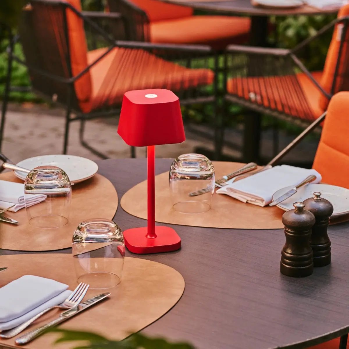 Ava Berry Rode Oplaadbare Tafellamp | Stijlvol, draadloos en dimbaar