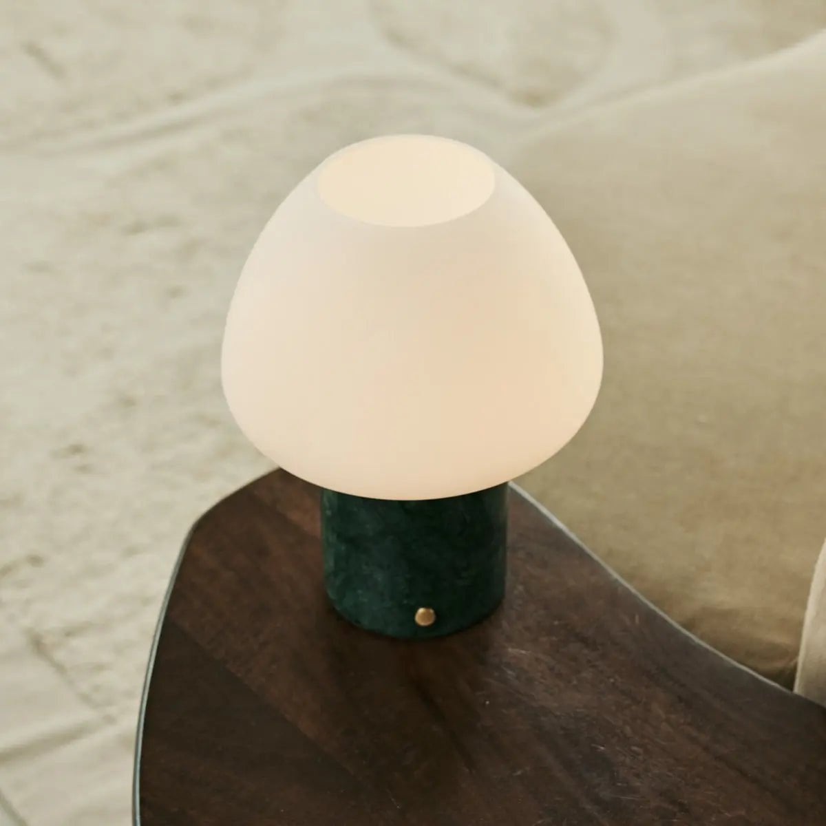 Ostade Groen – Verde Alpi Marmer Oplaadbare Tafellamp | Uniek, dimbaar en 3 lichtkleuren
