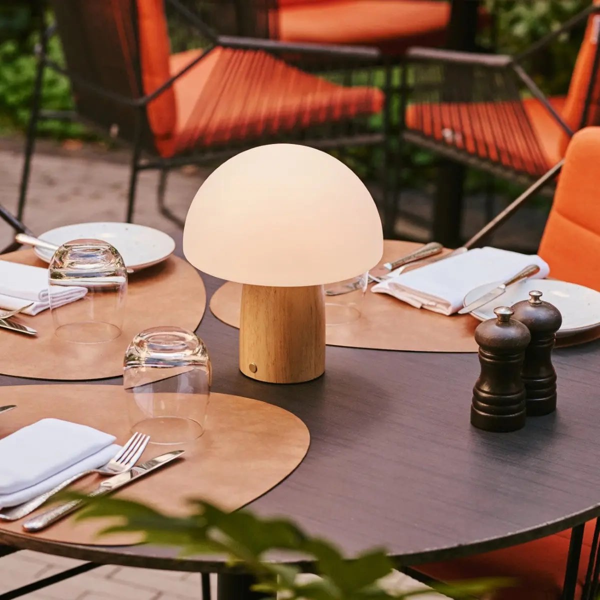 Mia Lichtbruine Stijlvolle Draadloze Tafellamp | Elegant, dimbaar en functioneel