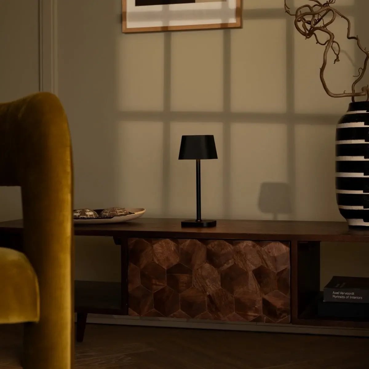 Ava Zwarte Oplaadbare Tafellamp | Slanke draadloze verlichtingsoplossing