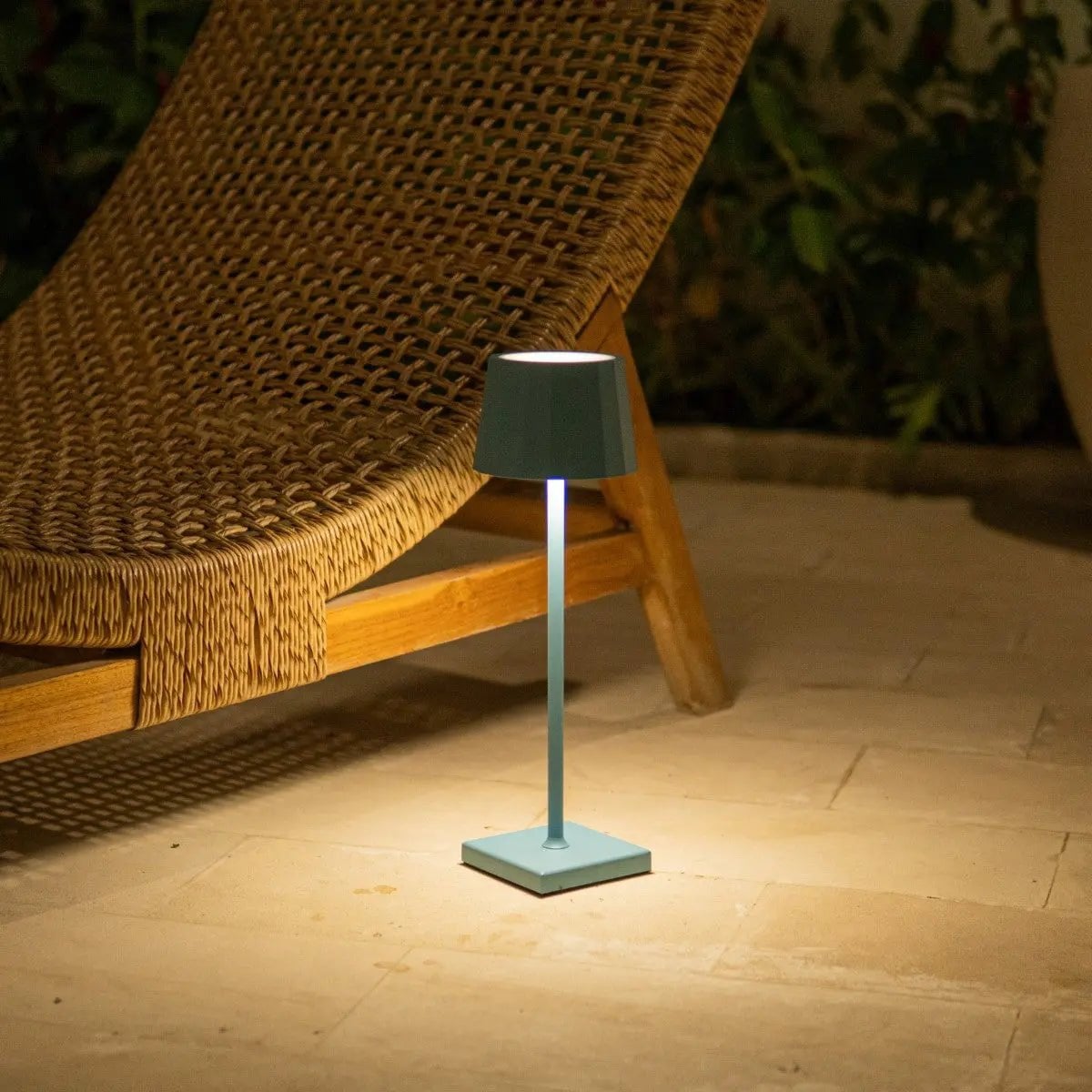 William Amsterdams Blauwe Oplaadbare Tafellamp | Dimbaar, batterijduur van 120 uur en USB-C