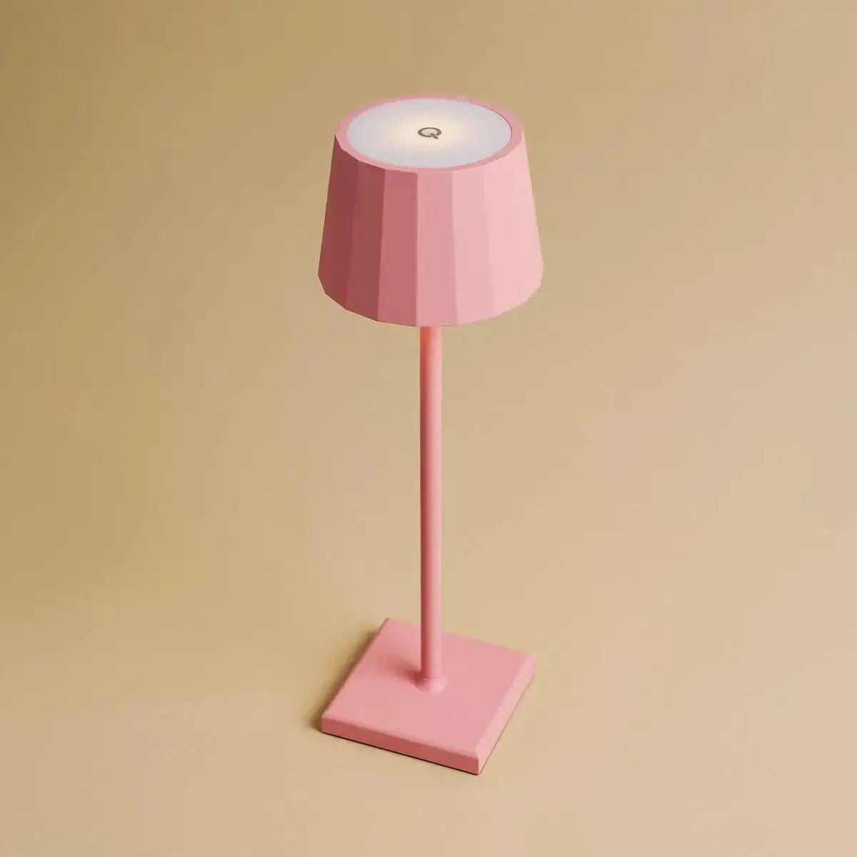 Wouter Flamingo Roze Oplaadbare Tafellamp | Draadloos opladen en batterijduur van 120 uur
