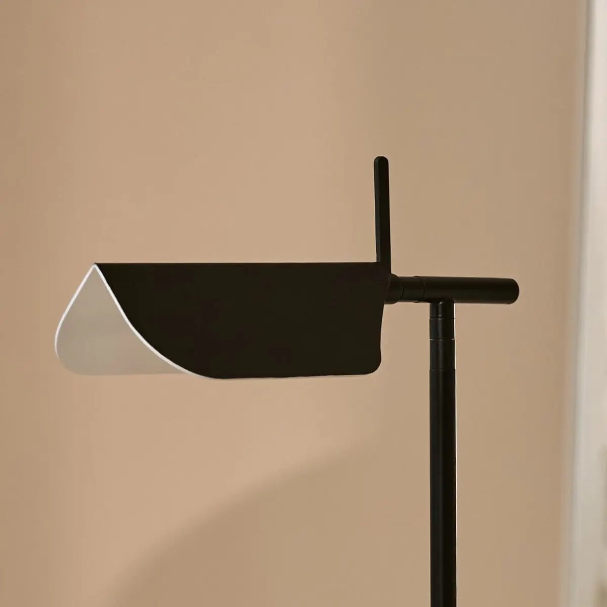Marcello Zwart metalen dressoirlamp | Modern en Scandinavisch design