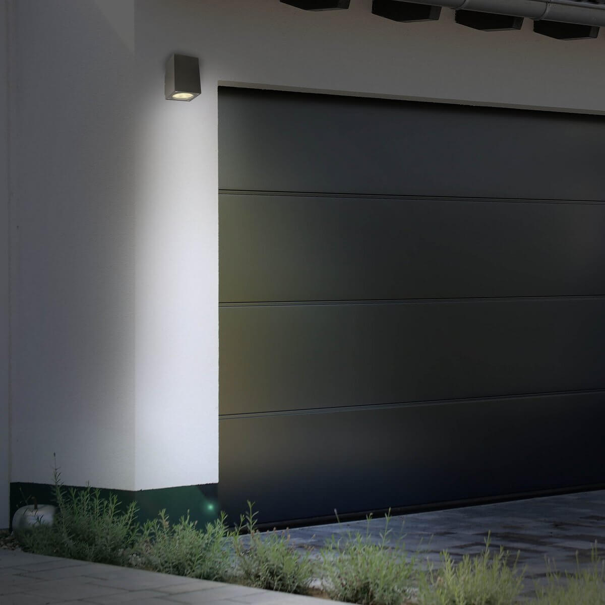 LED buitenwandlamp “Tessus” – Strak design met neerwaartse lichtbundel