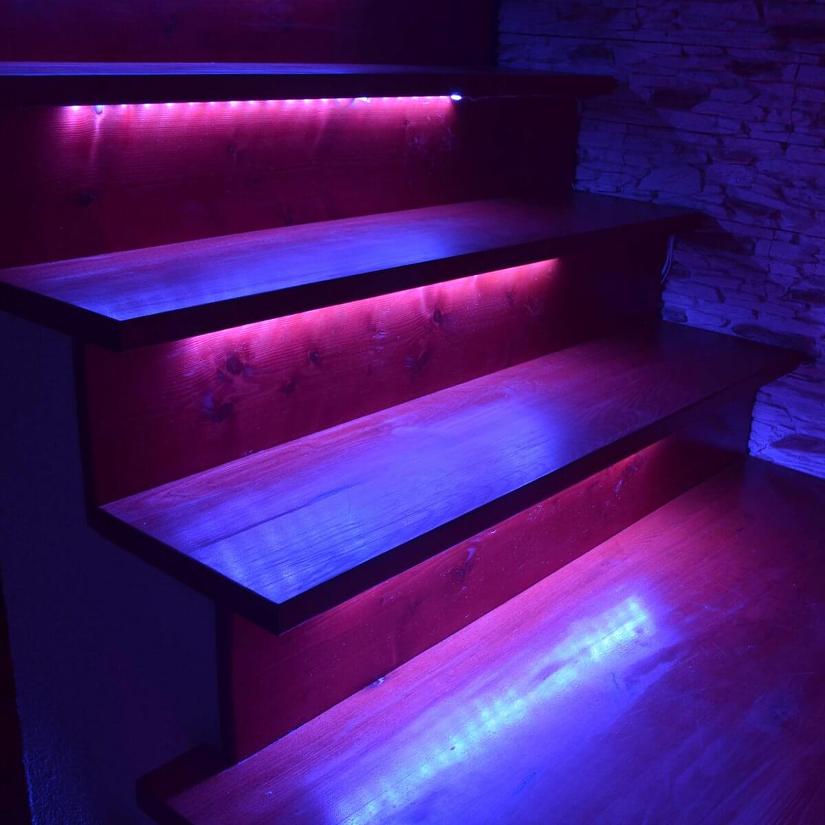 Led "Stripe" ca. 3 M Lang, 180 LED UV-LICHT.