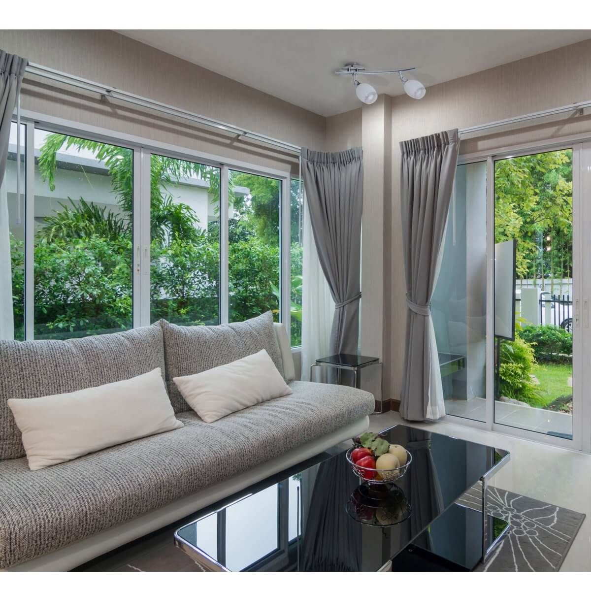 Rome LED wand- en plafondrail wit met chroom details - set van 2