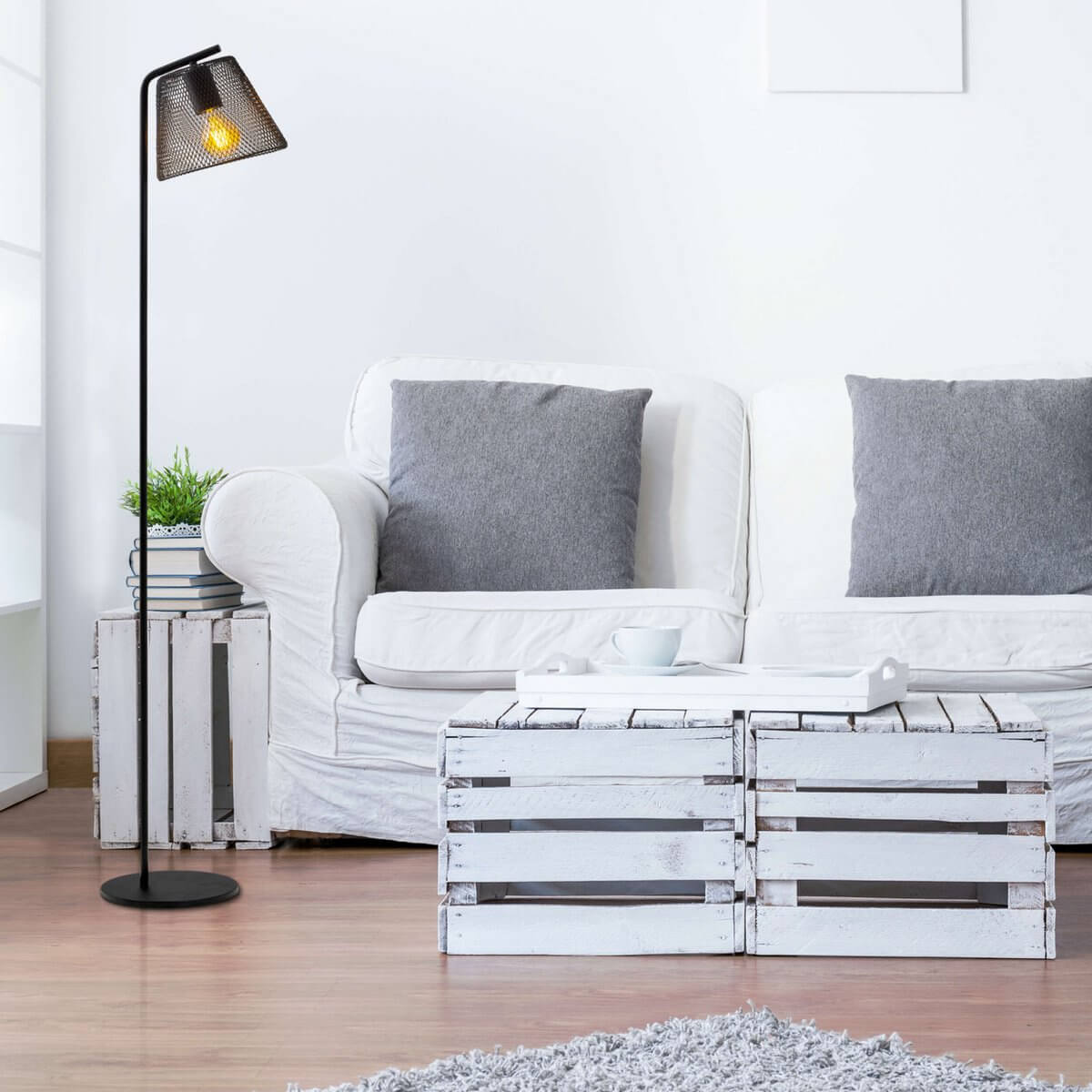 Staande Lamp Zwart – Modern Ontwerp Met Diffuus Licht