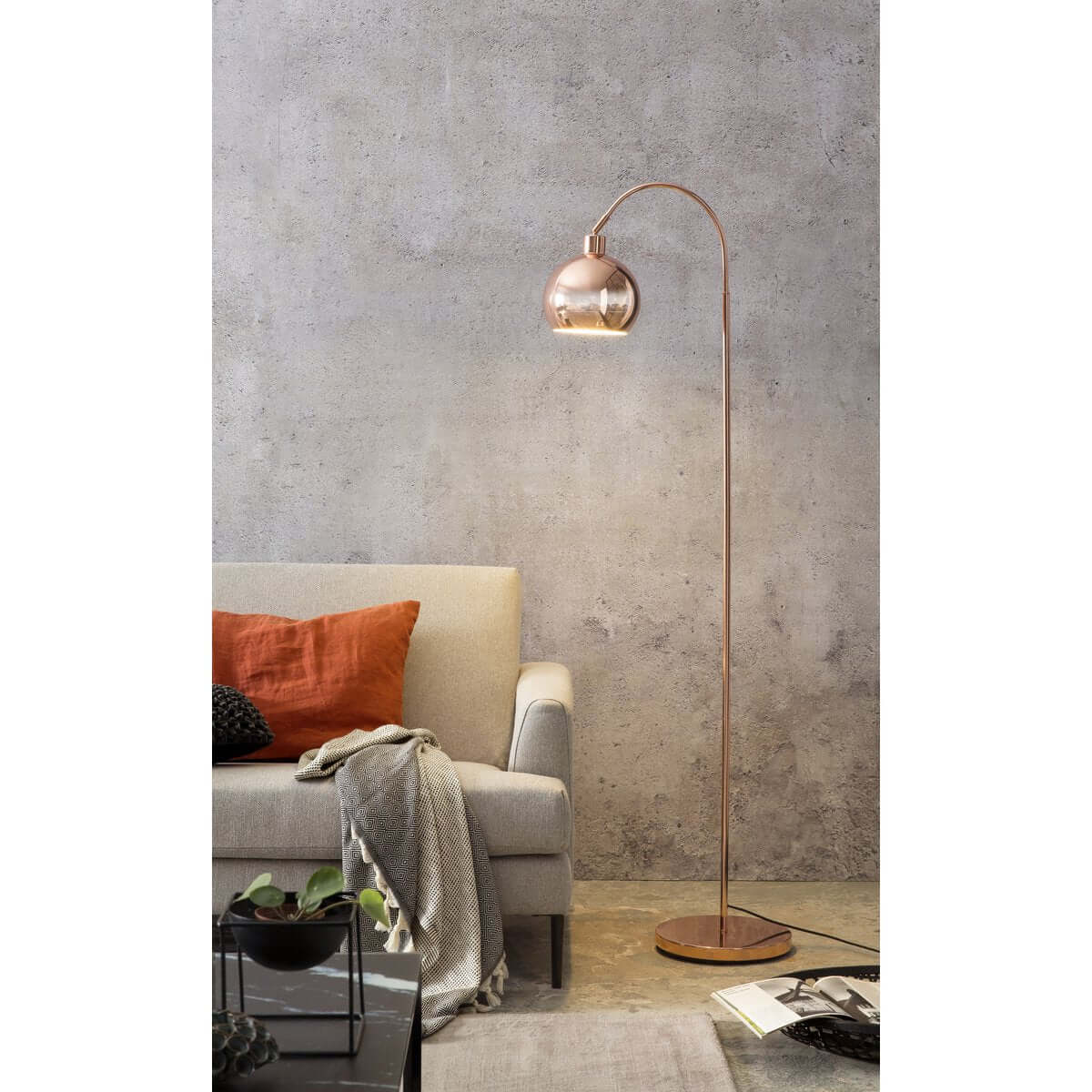 Copper finish metal floor lamp - SalesFever
