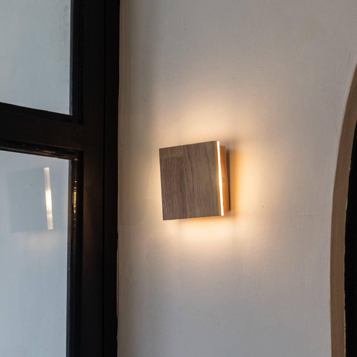 Lane Light Bruin Snoerloze Wandlamp | Oplaadbaar en dimbaar ontwerp