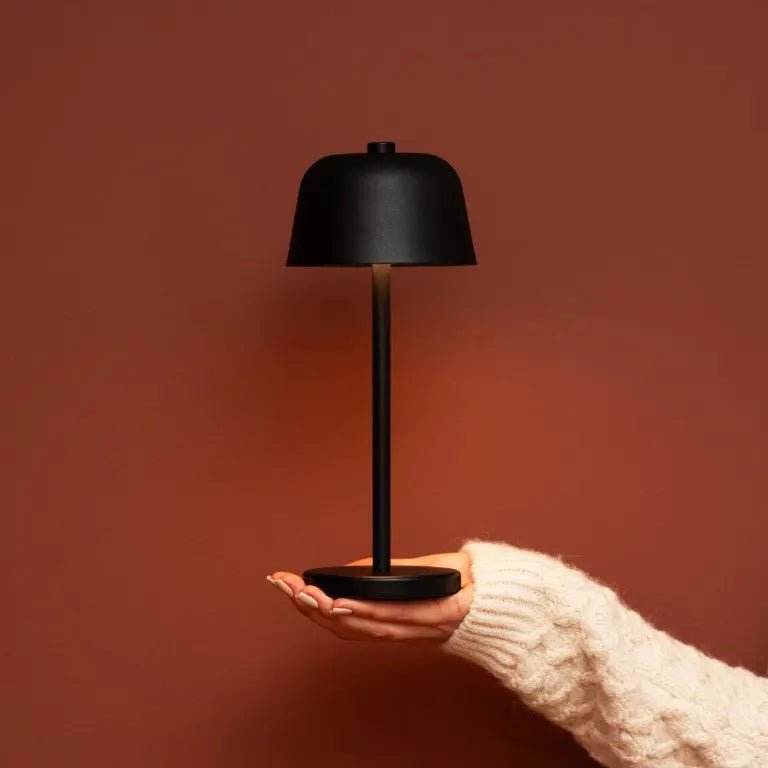 Anton Zwarte Oplaadbare Tafellamp | Stijlvolle en draadloze verlichting