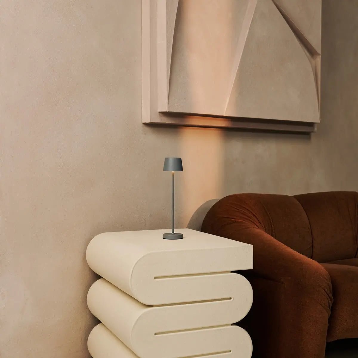 Combiset Professioneel | 8 x Vondel Mini Mouse grijze oplaadbare tafellampen en 1 x Central Station-oplaadstation