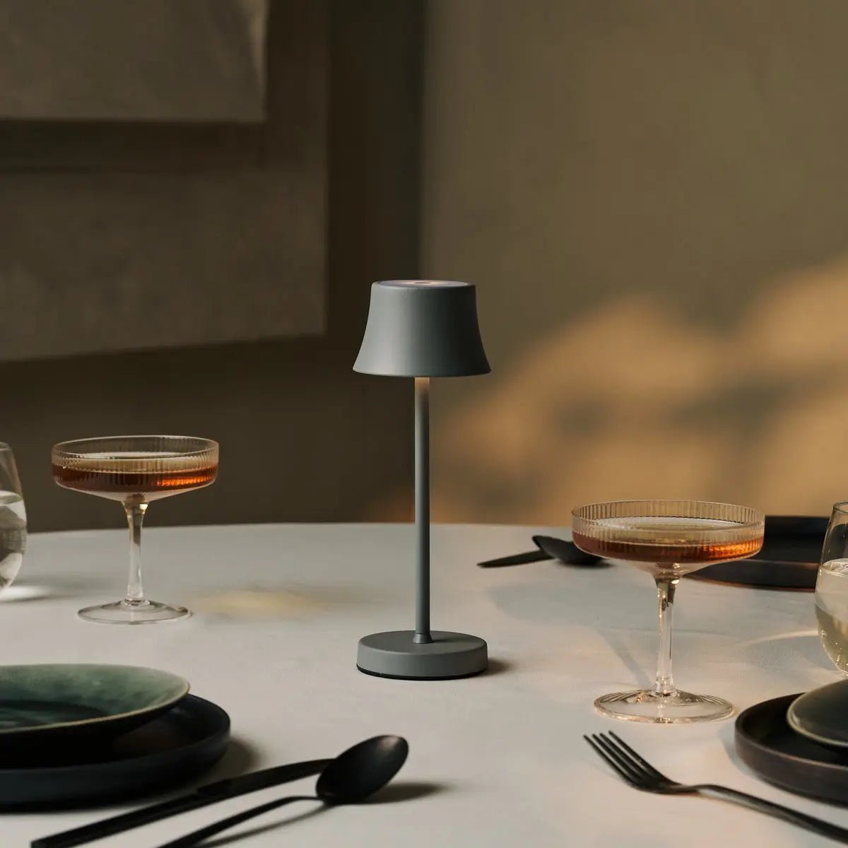 Combiset Professioneel | 4 x De Pijp Mini Mouse Grijs Oplaadbare Tafellampen & 1 x Amstel Oplaadstation