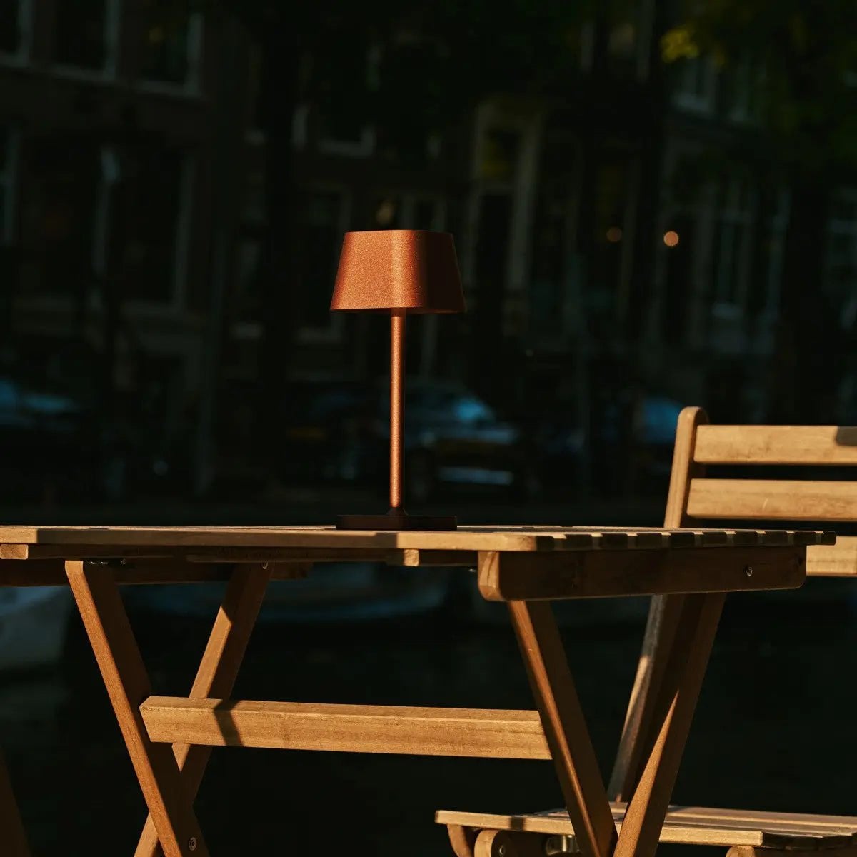 Ava Bronzen Oplaadbare Tafellamp | Stijlvol, draadloos en dimbaar