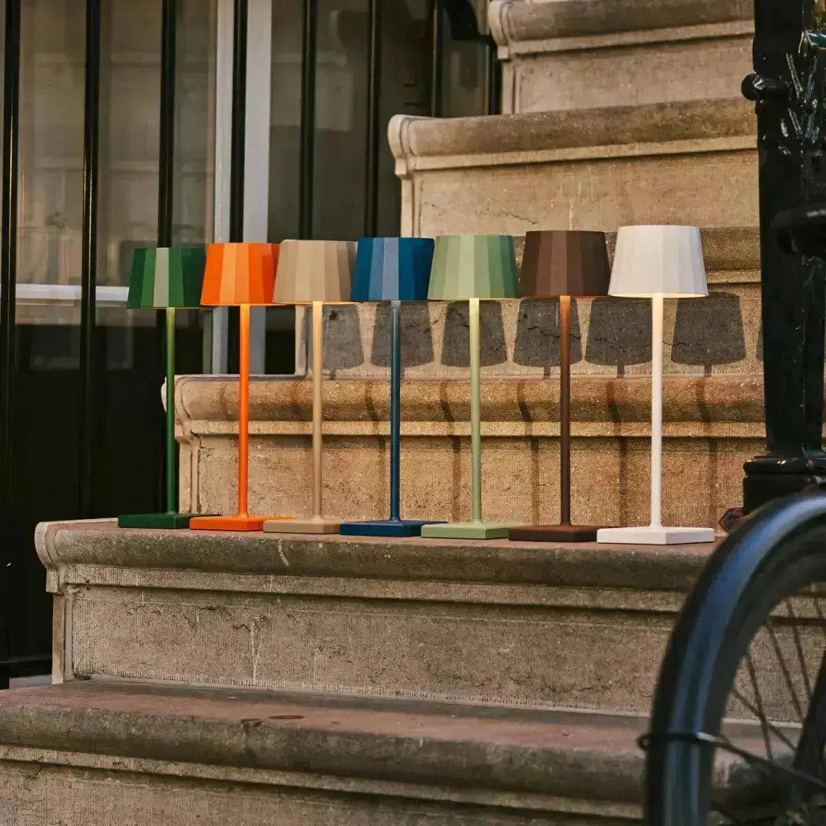 Wouter Mokka Bruin Oplaadbare Tafellamp | Draadloos opladen en batterijduur van 120 uur