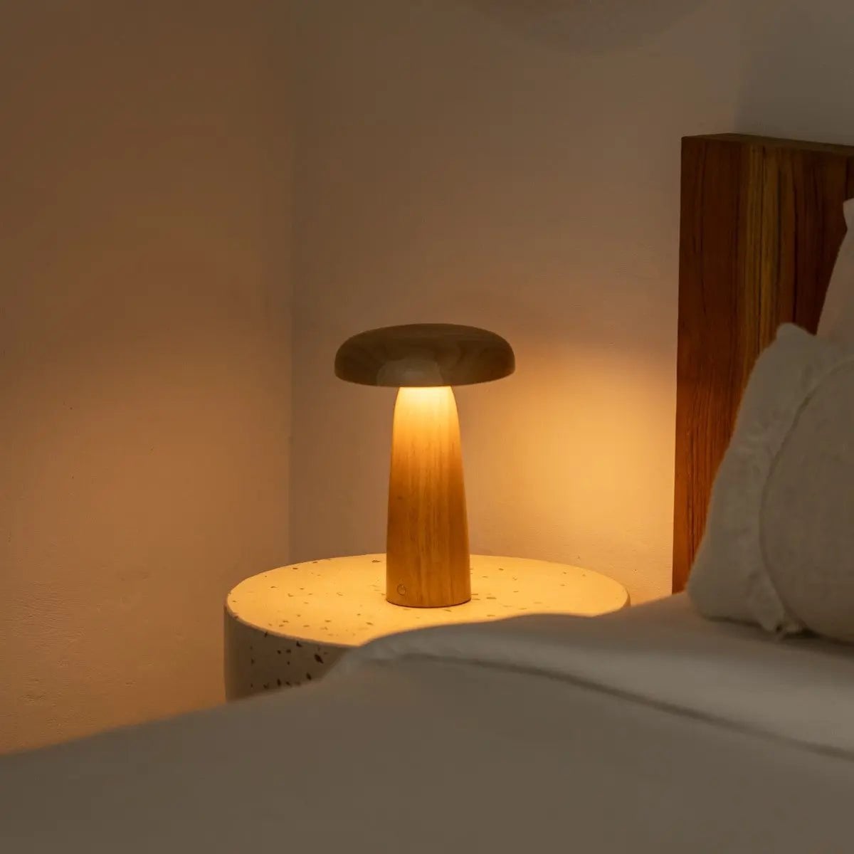 Lennart Houten Tafellamp – Oplaadbare, dimbare en draadloze verlichting